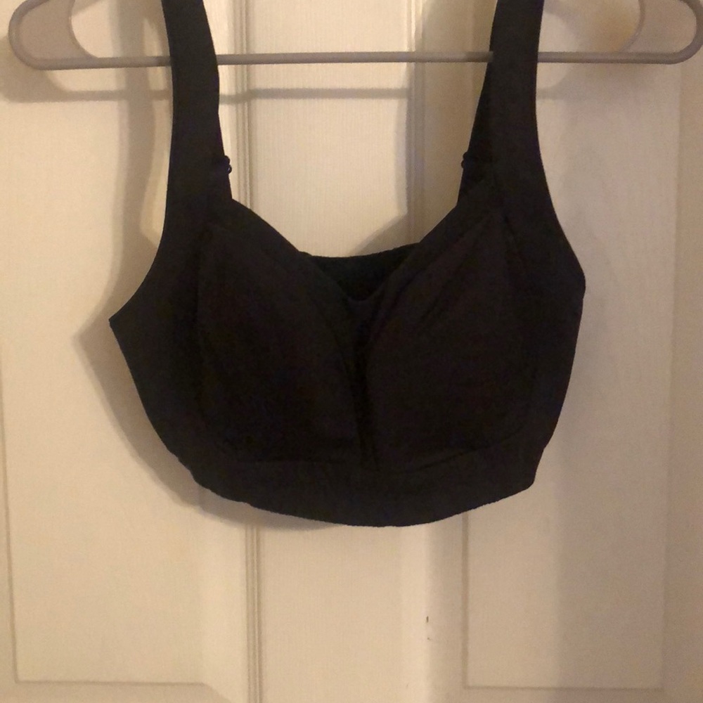 Lululemon Black sports bra